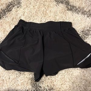Black hotty hots Lululemon